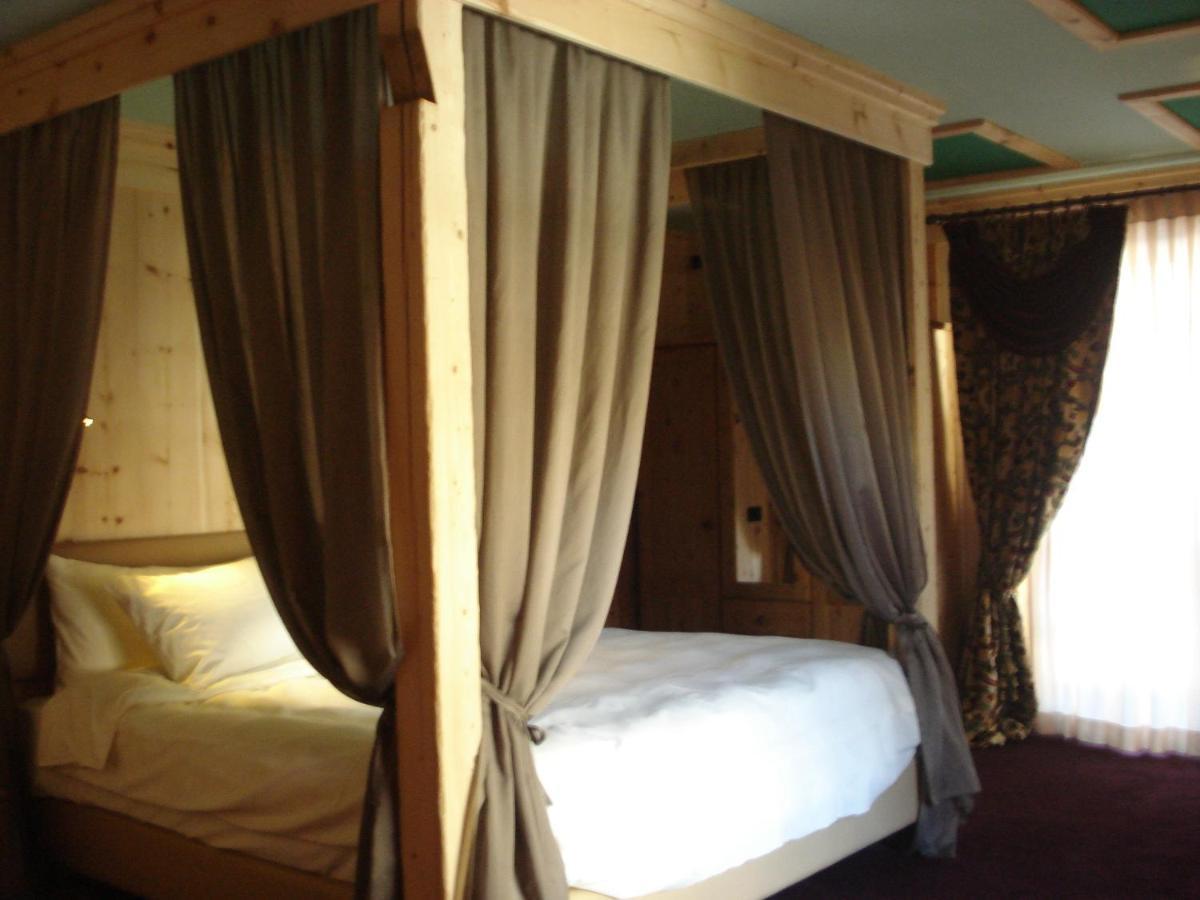 Relais Du Chateau Blanc La Thuile Exterior photo
