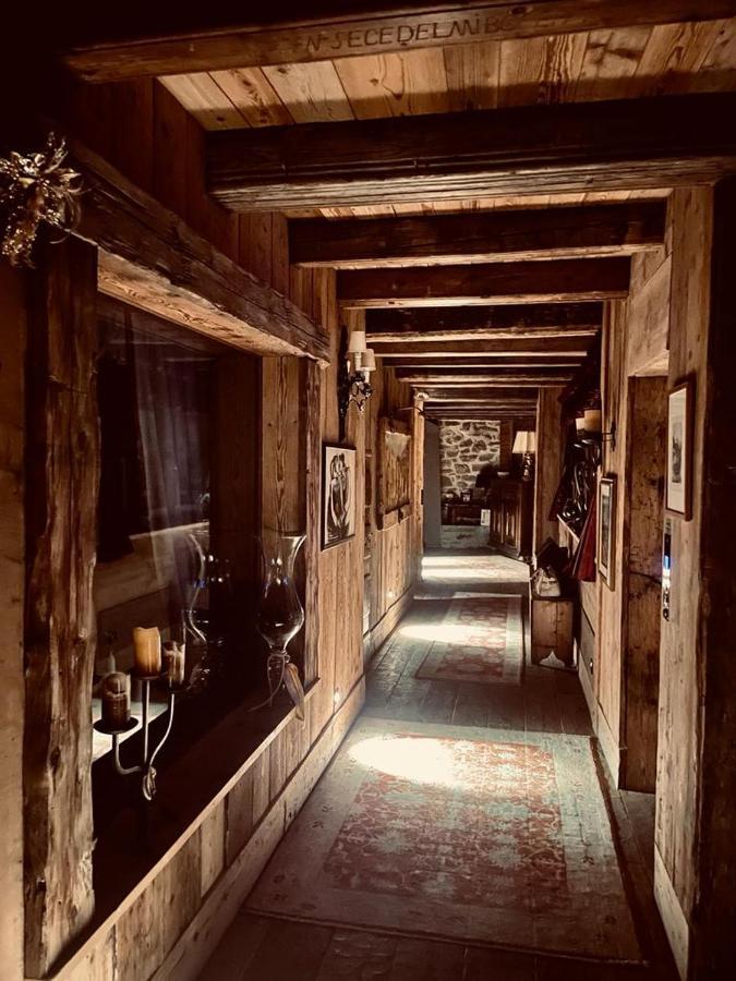 Relais Du Chateau Blanc La Thuile Exterior photo