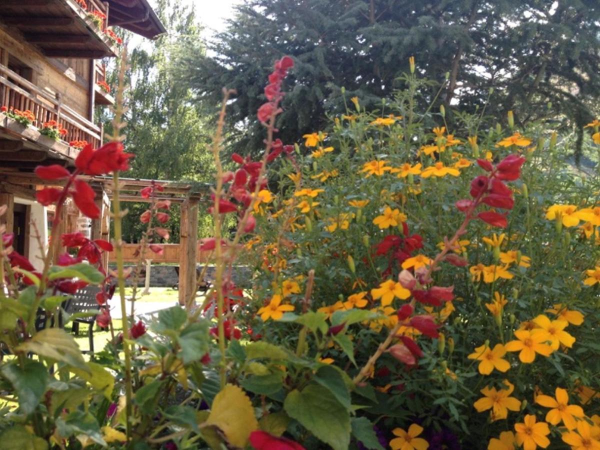 Relais Du Chateau Blanc La Thuile Exterior photo