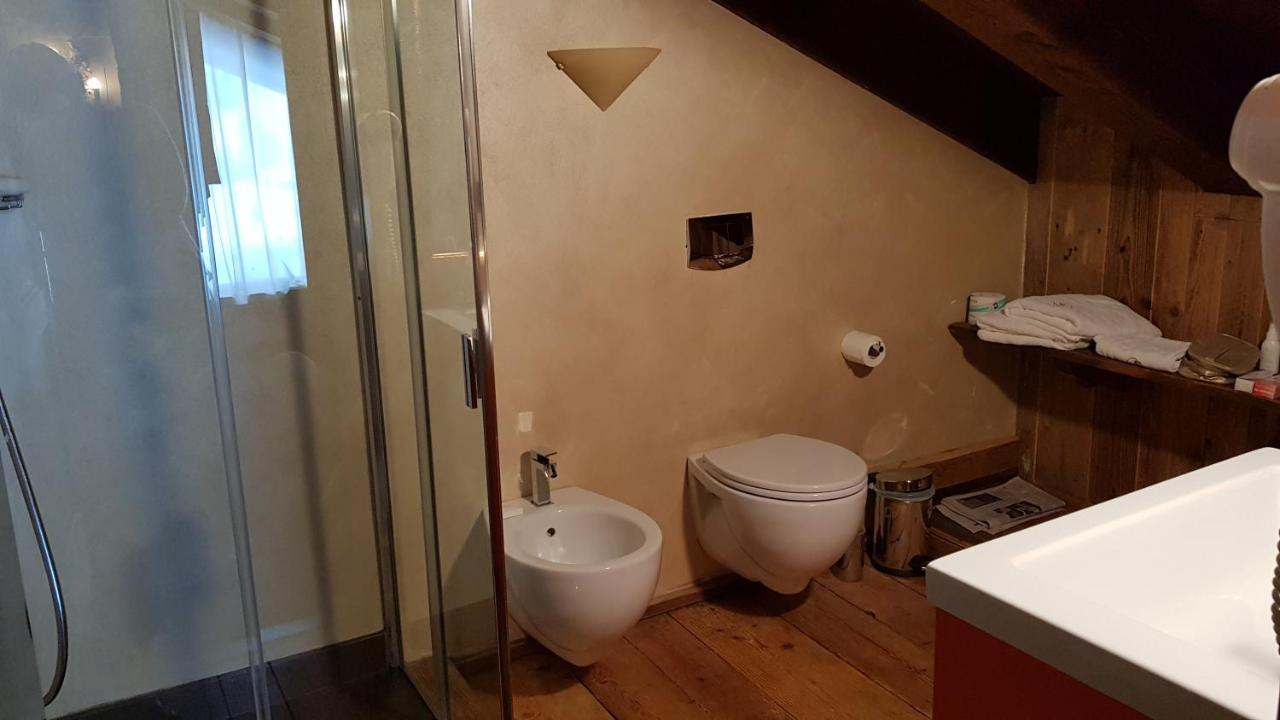 Relais Du Chateau Blanc La Thuile Exterior photo